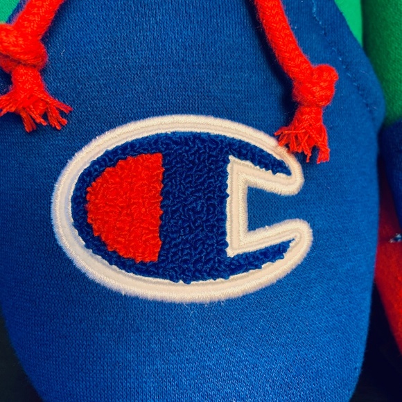 New Champion Women's University Plush Slippers - Picture 3 of 8
